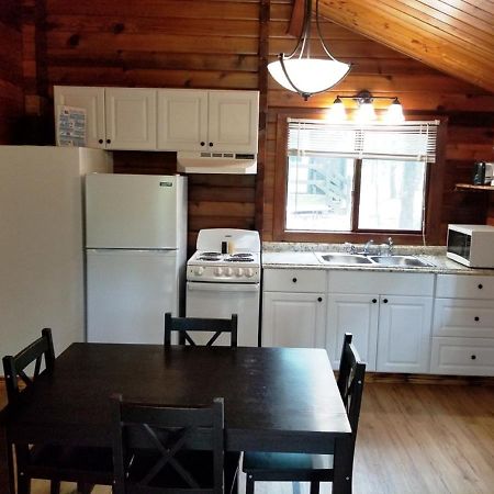 Lake Texoma Camping Resort Cabin 8 Willow Spring Exterior photo